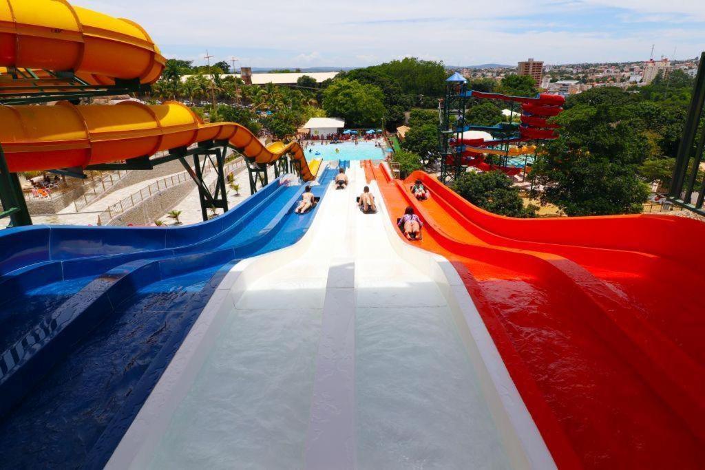 Spazzio Diroma Com Acesso Ao Acqua Park - Temporada Cn Adriele Caldas Novas Kültér fotó